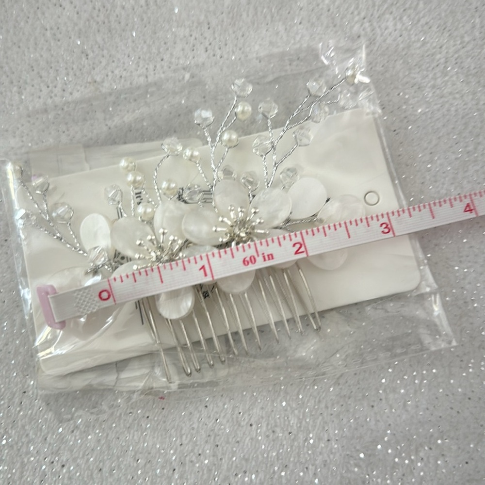 Flowered Formal Hair Comb Piece - Picture 5 of 5